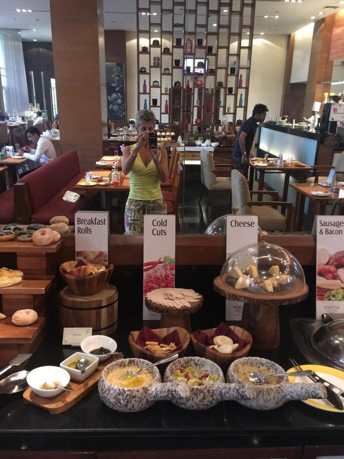 Fortune Select Global, Gurugram - Member Itc Hotels' Group Gurgáon Kültér fotó