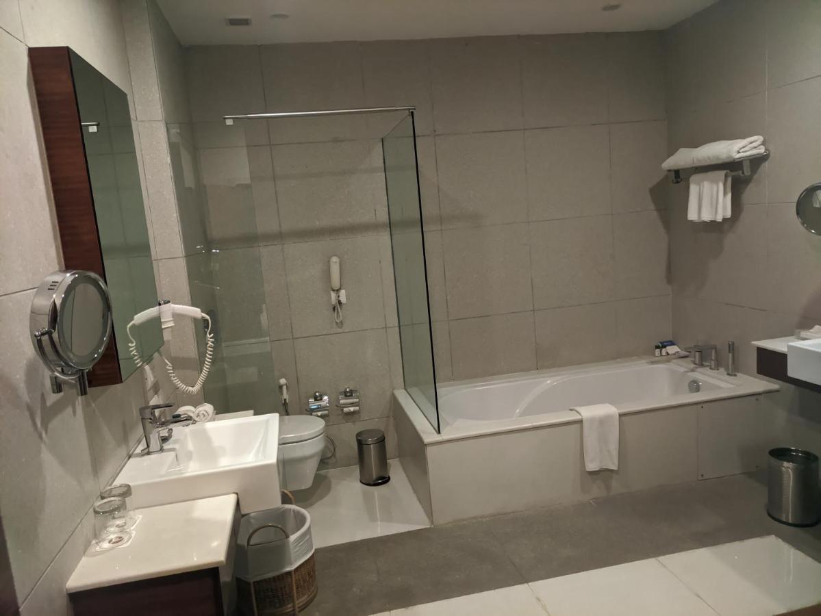 Fortune Select Global, Gurugram - Member Itc Hotels' Group Gurgáon Kültér fotó