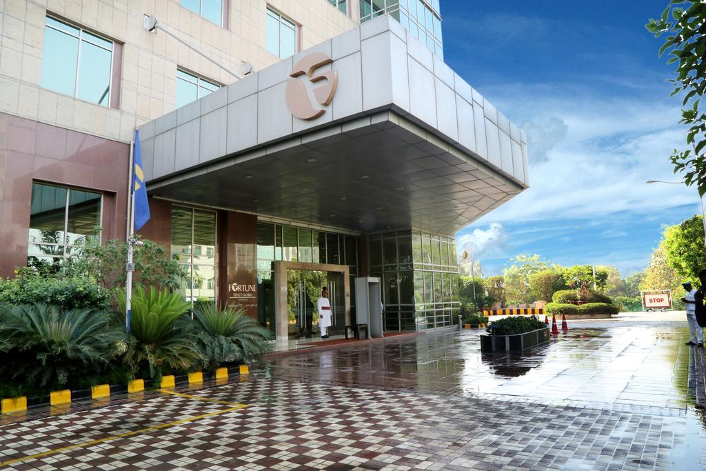 Fortune Select Global, Gurugram - Member Itc'S Hotel Group Gurgáon Kültér fotó