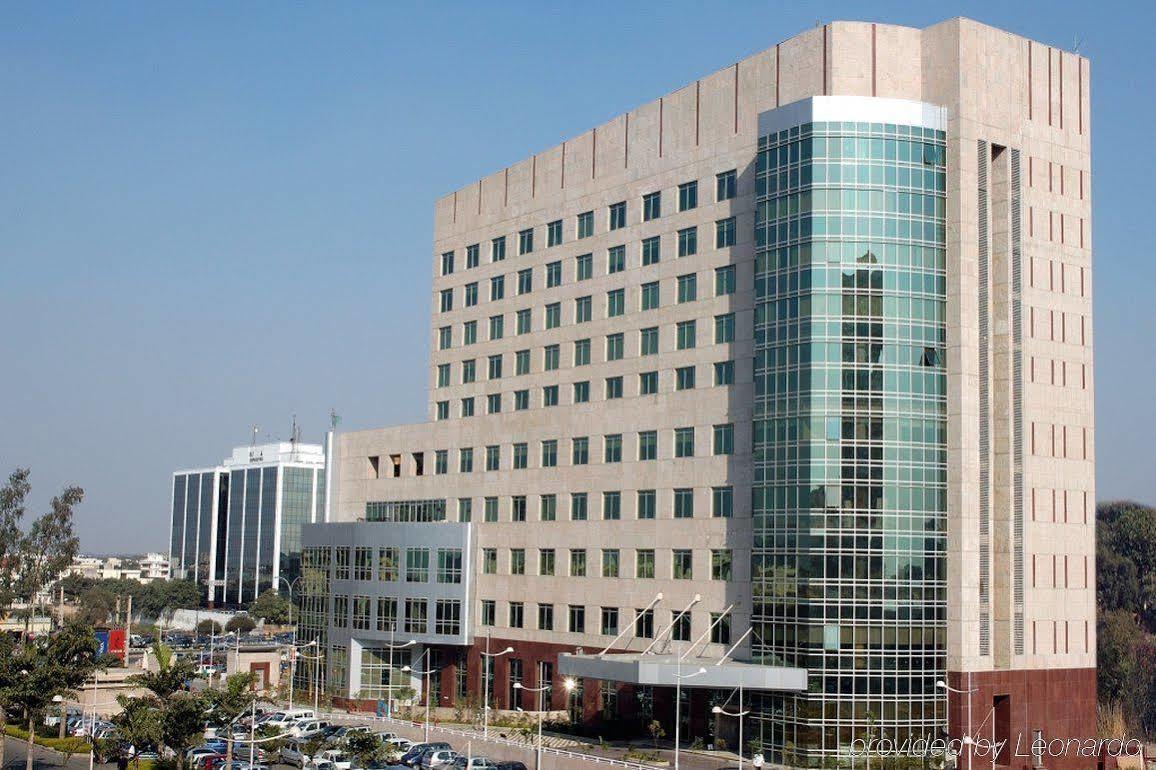 Fortune Select Global, Gurugram - Member Itc Hotels' Group Gurgáon Kültér fotó